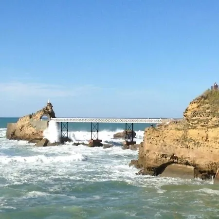 Appartement Arghitzea : Studio Avec Piscine Entre Et Anglet 1 *