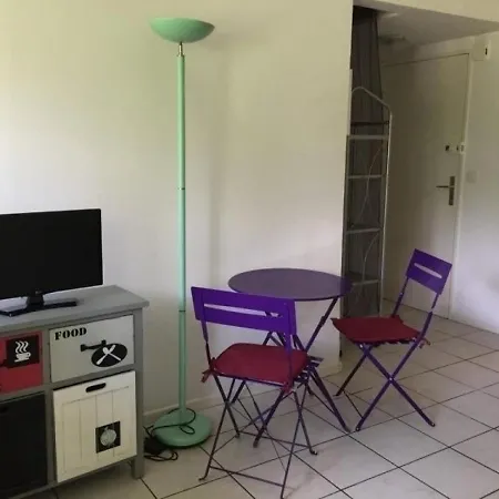 Appartement Arghitzea : Studio Avec Piscine Entre Et Anglet 1 *