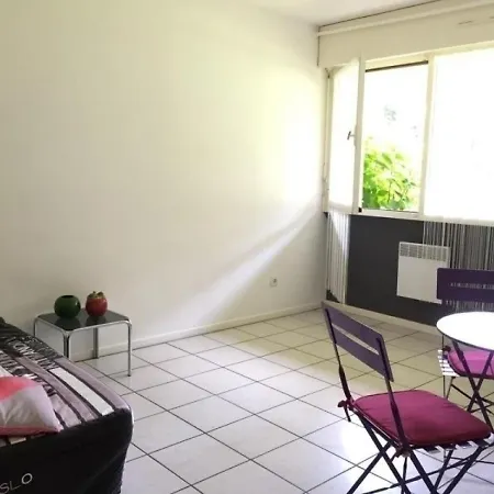 Arghitzea : Studio Avec Piscine Entre Et Anglet 1 *